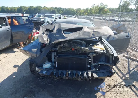 2017 Dodge Challenger Sxt z USA, uszkodzony, nr VIN 2C3CDZAG3HH519086